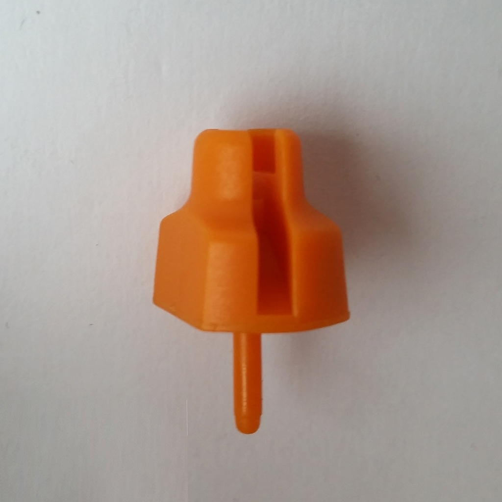 dan-spinner-orange-oblong-50pqt