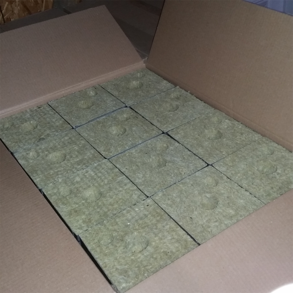 Growth blocks Hugo 215777 40/40+27/35 X 2 trous 15x15x14 – 48blocs/box