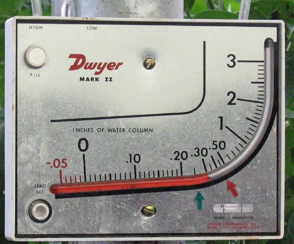 manometre-pression-dair-toit-de-poly