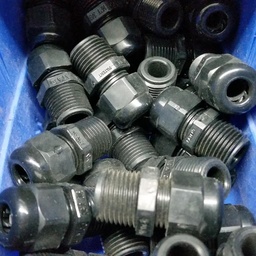 [180-110-042150] Plastic connector (black) 3/8"